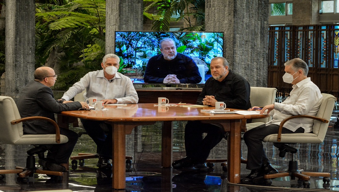 Anuncia gobierno nuevas medidas y analiza situación actual del país en Mesa Redonda.